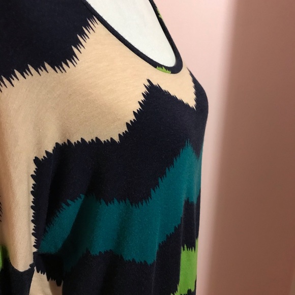 Cute Patterned Shirt - Picture 3 of 4